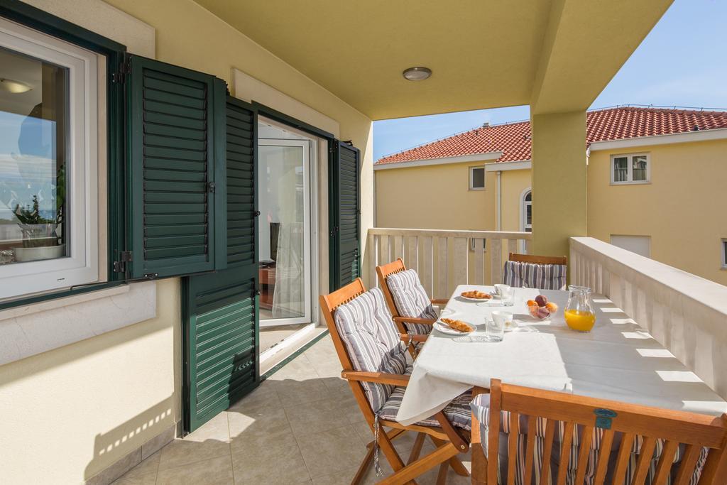 Apartments Leon Podstrana Chambre photo